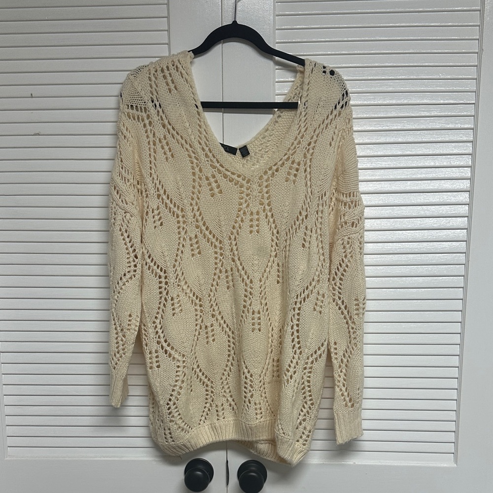 RD Style Women's Cream V-Neck Sweater